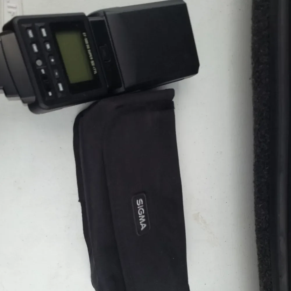 Sigma EF-350 DG Super Speedlight
